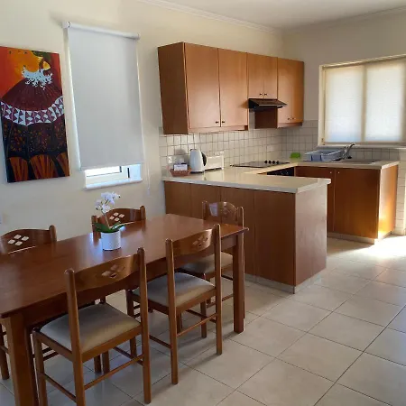 Ithaca Villa *