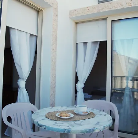 Ithaca Villa *