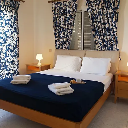 Ithaca Villa *