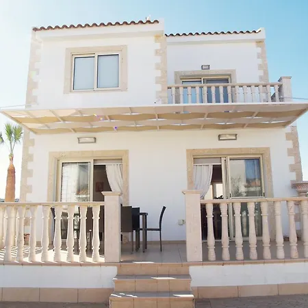Ithaca Villa