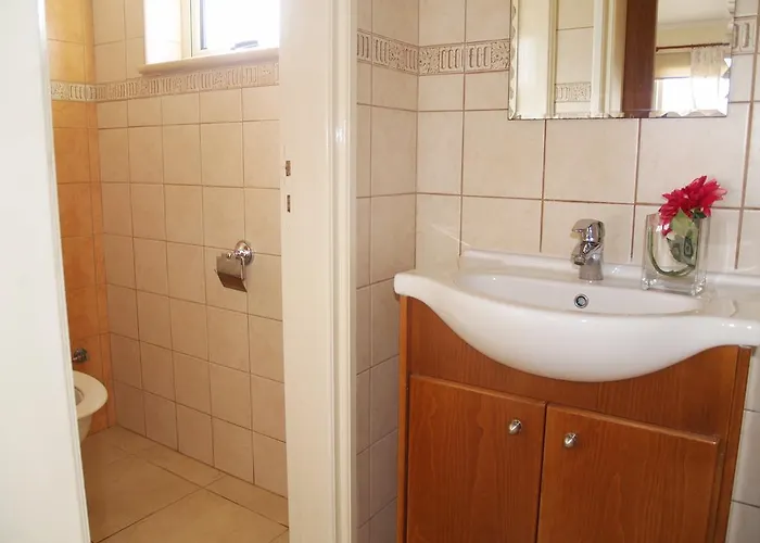 Ithaca بروتاراس